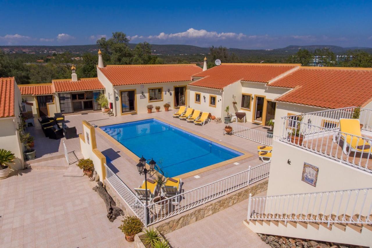 Casa Dos Ninos Oda ve Kahvaltı 3*